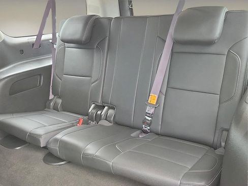 Used 2017 Chevrolet Suburban Premier RWD image 9