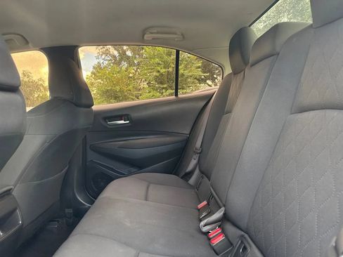 Used 2020 Toyota Corolla LE FWD image 12