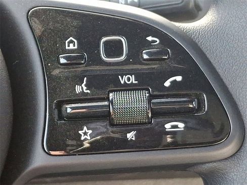 Used 2024 Mercedes-Benz Sprinter 2500 image 16