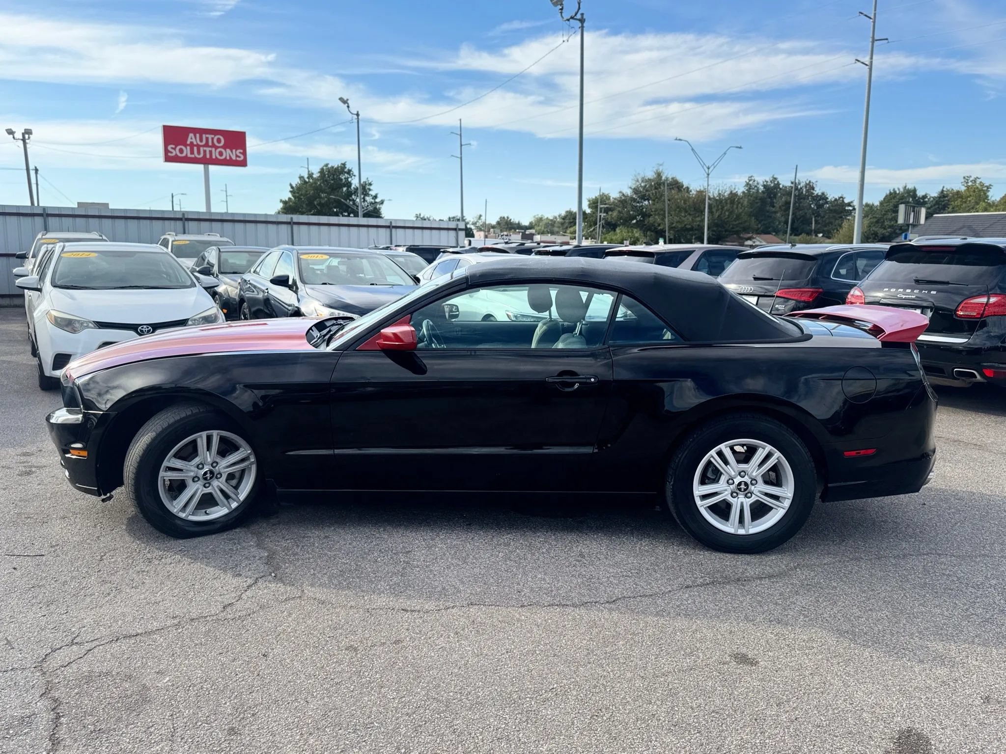 Used 2014 Ford Mustang Convertible RWD image 6
