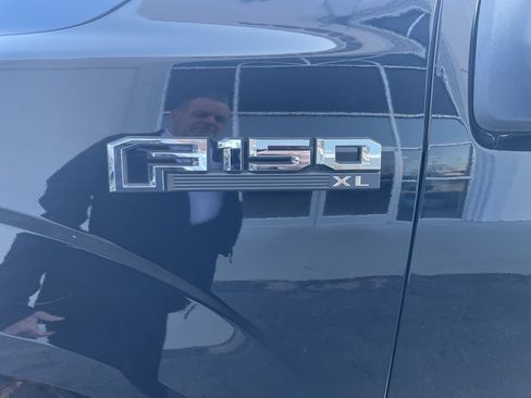 Used 2017 Ford F150 XL w/ Equipment Group 101A Mid image 6