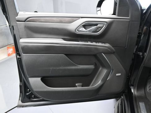 Used 2024 Chevrolet Tahoe LT RWD image 13