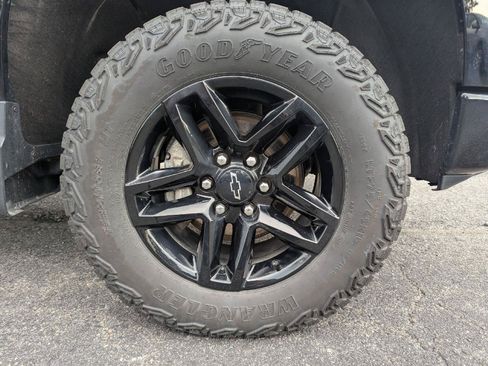 Used 2024 Chevrolet Silverado 1500 LT Trail Boss AWD/4WD image 8