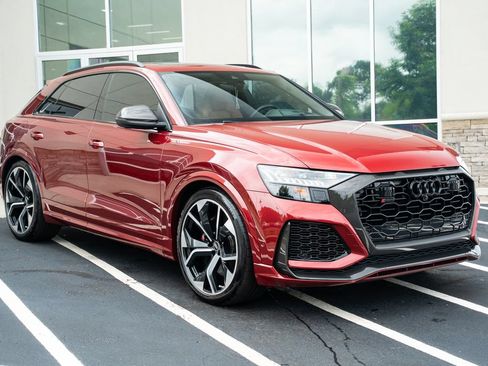 Used 2022 Audi RS Q8 w/ Carbon Optic Package AWD/4WD image 8