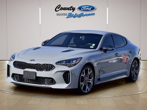 Used 2021 Kia Stinger GT image 2