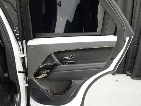 Used 2025 Land Rover Range Rover Sport Dynamic SE image 26