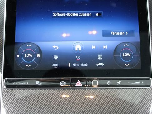 Used 2025 Mercedes-Benz CLE 300 4MATIC Coupe w/ AMG Line image 19