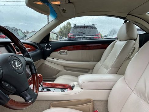 Used 2006 Lexus SC 430 Convertible w/ Preferred Accessory Pkg RWD image 11