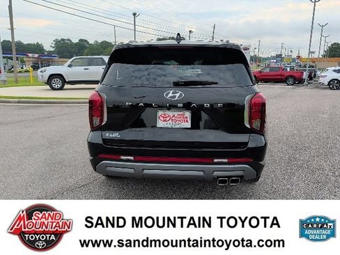Used 2025 Hyundai Palisade Limited FWD image 5