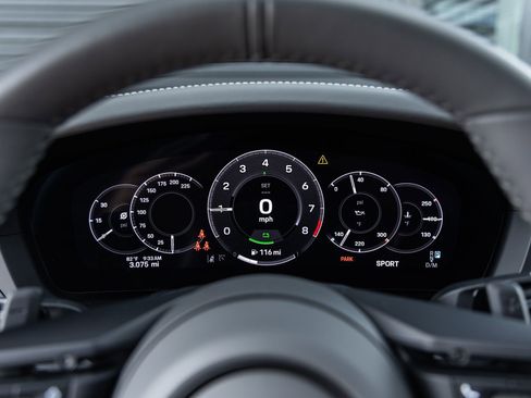 Certified 2026 Porsche 911 Carrera GTS RWD image 28