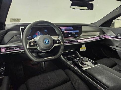 New 2024 BMW i7 eDrive50 image 16