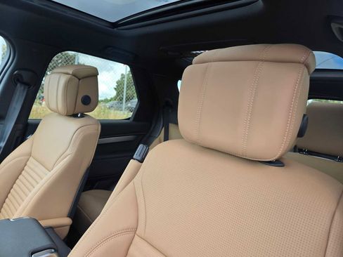 New 2026 Land Rover Discovery Dynamic SE AWD/4WD image 25