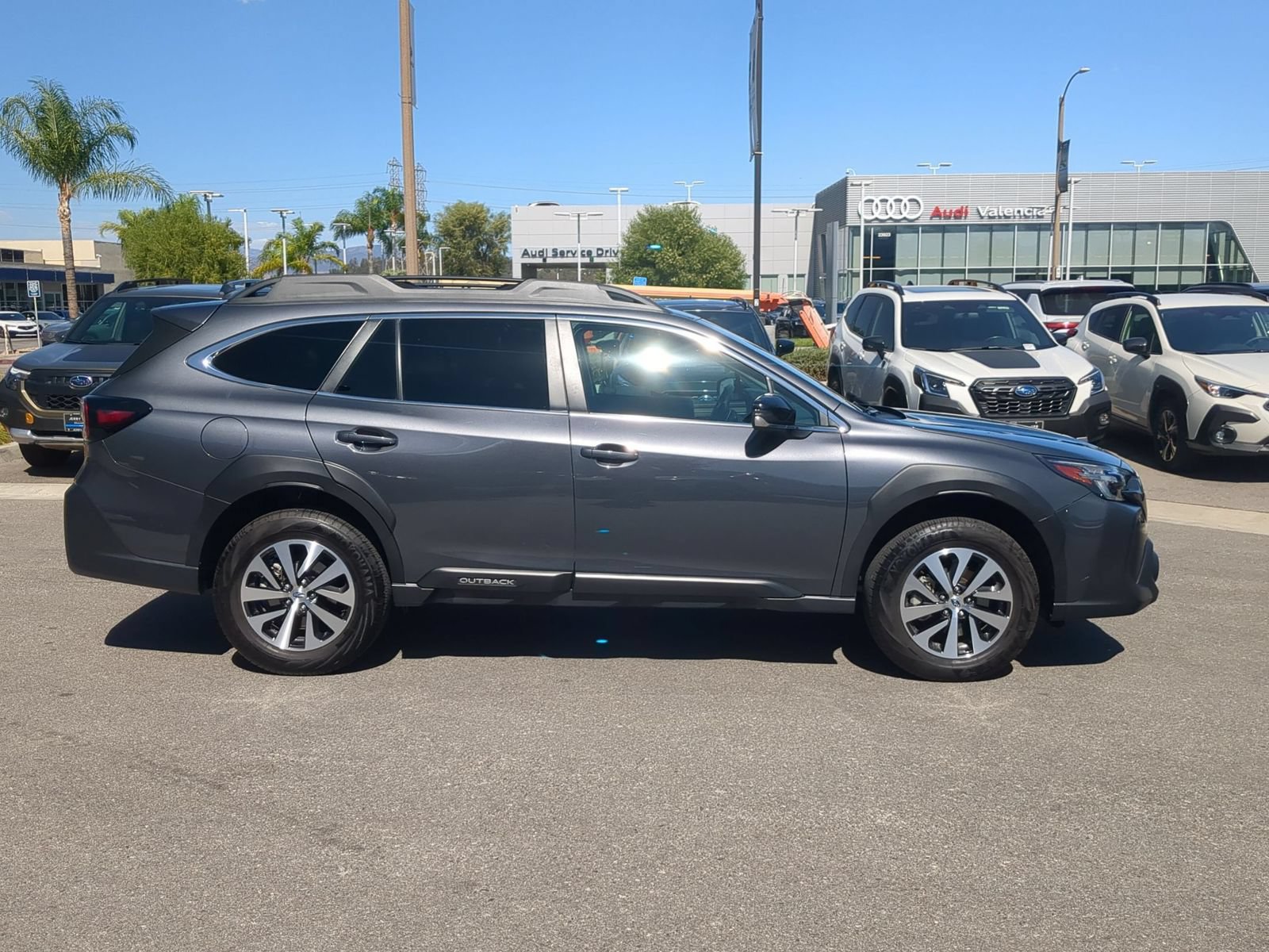 Certified 2025 Subaru Outback Premium AWD/4WD image 6