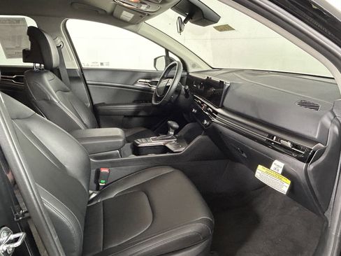 Used 2026 Kia Sportage EX image 13