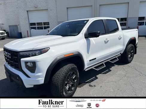 Used 2025 GMC Canyon Elevation w/ Convenience Package AWD/4WD image 1