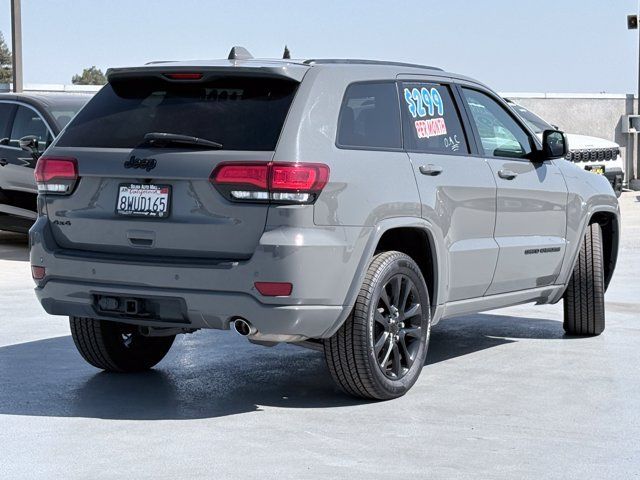 Used 2021 Jeep Grand Cherokee Laredo X AWD/4WD image 5