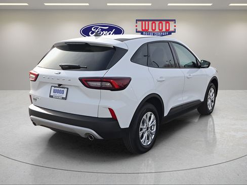 New 2026 Ford Escape Active w/ Cold Weather Package FWD image 3