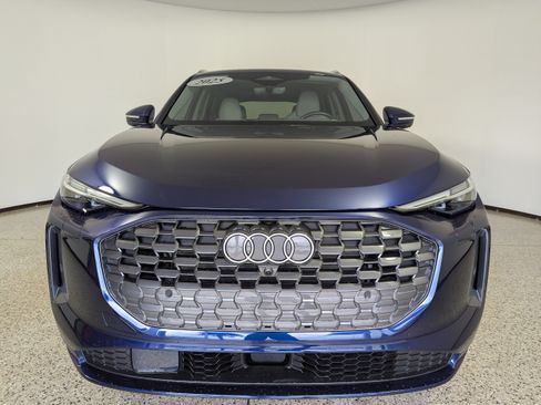 Used 2025 Audi Q5 Prestige AWD/4WD image 2