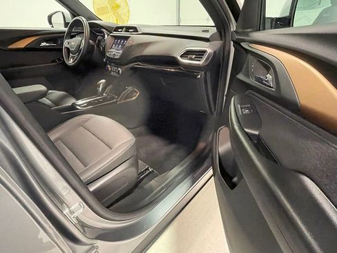 Used 2023 Chevrolet TrailBlazer ACTIV image 25