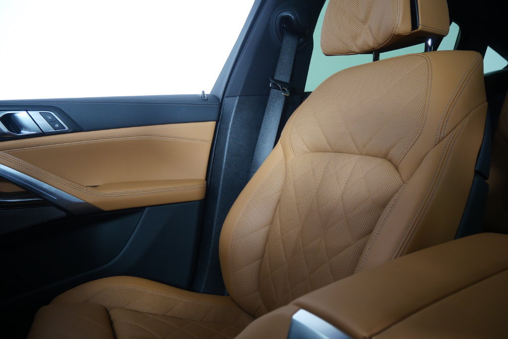 Certified 2026 BMW X6 xDrive40i AWD/4WD image 25