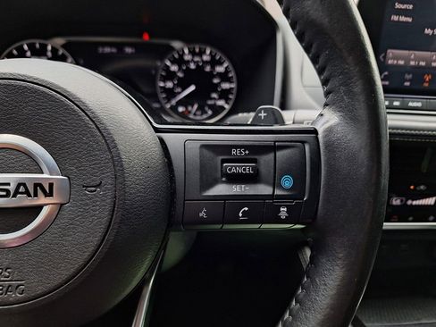 Used 2021 Nissan Rogue SL image 16