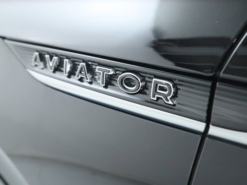 Certified 2025 Lincoln Aviator Black Label image 46