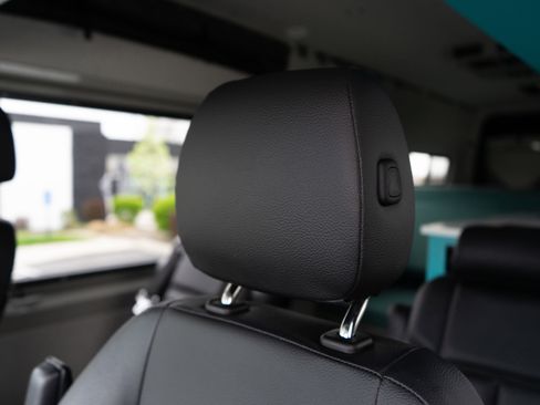 Used 2020 Mercedes-Benz Sprinter 3500 image 42