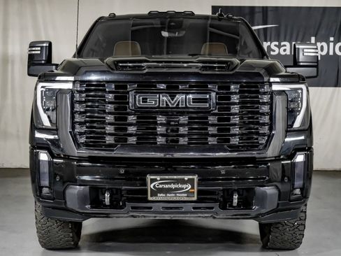 Used 2024 GMC Sierra 2500 Denali Ultimate AWD/4WD image 3