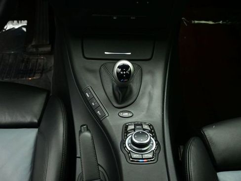 Used 2013 BMW M3 Coupe w/ Premium Pkg image 39