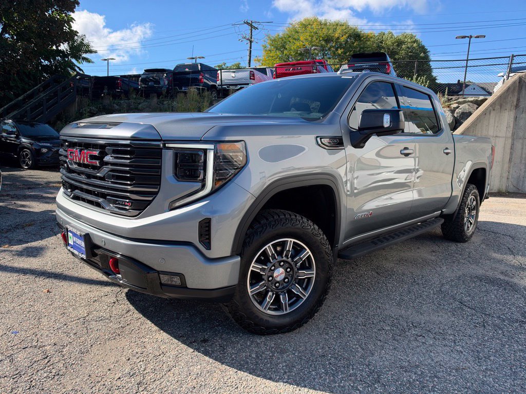 Used 2024 GMC Sierra 1500 AT4 w/ Technology Package AWD/4WD image 2