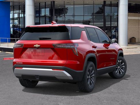 New 2026 Chevrolet Equinox LT w/ Convenience Package II image 4