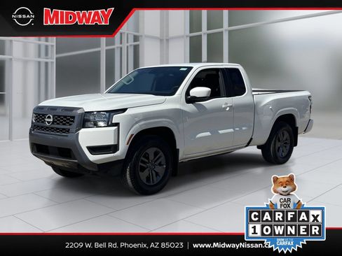 Used 2025 Nissan Frontier SV RWD image 1