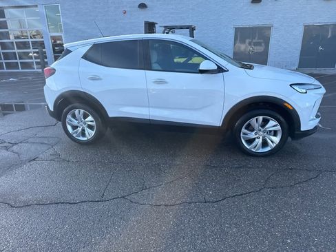 Used 2025 Buick Encore GX Preferred w/ Comfort Package image 10