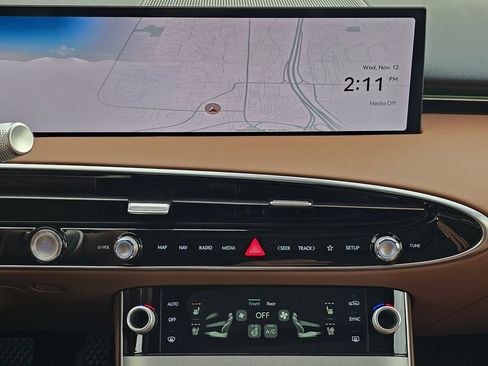 New 2026 Genesis GV70 2.5T Advanced image 13