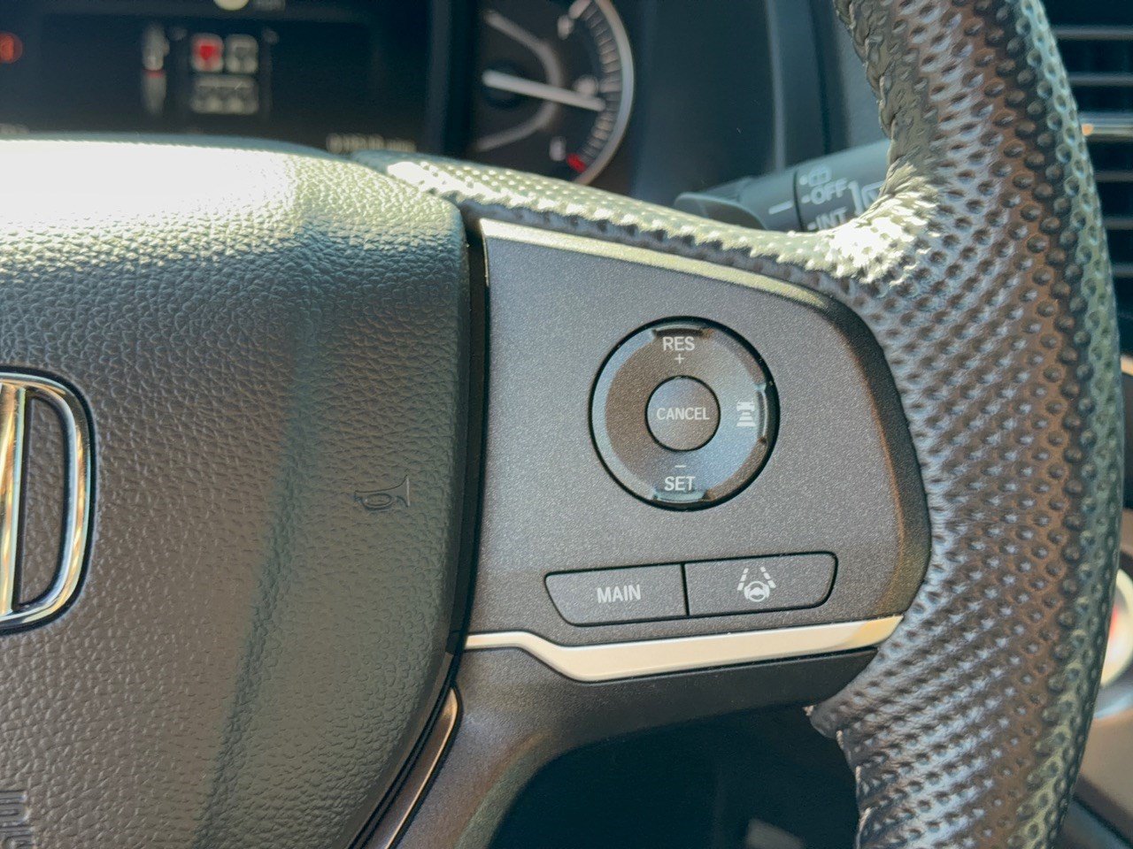 Certified 2025 Honda Passport EX-L image 19