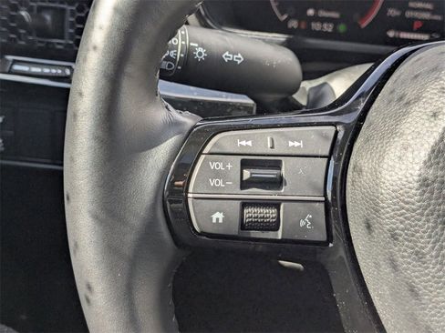 Used 2025 Honda CR-V EX-L image 16