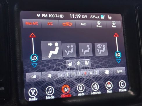 Used 2017 Dodge Challenger R/T Scat Pack w/ Leather Interior Group RWD image 43