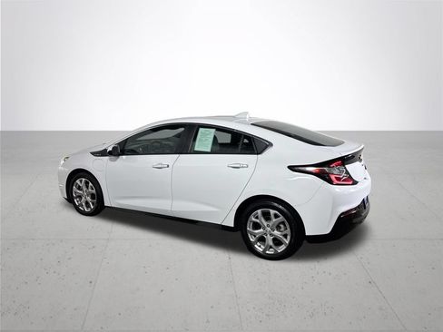Used 2017 Chevrolet Volt Premier w/ Driver Confidence II Package FWD image 8