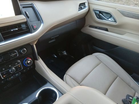 Used 2023 Chevrolet Tahoe Premier w/ Premium Package 2 image 25