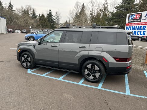 Certified 2025 Hyundai Santa Fe SEL image 3