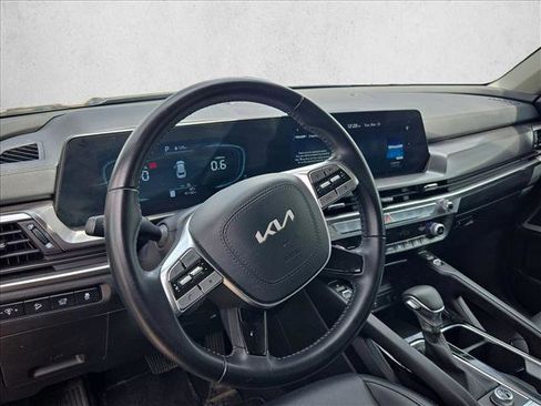 Used 2025 Kia Telluride S image 8
