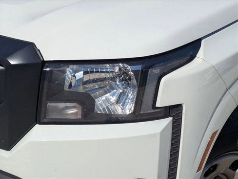 Used 2022 Nissan Frontier S w/ Technology Package image 8