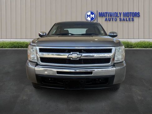 Used 2009 Chevrolet Silverado 1500 LT w/ Regional Value Package image 9
