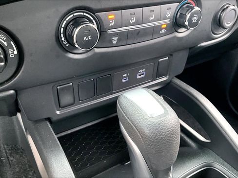 Certified 2023 Nissan Frontier SV w/ Tow Package image 31