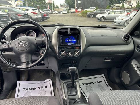 Used 2005 Toyota RAV4 4WD image 22