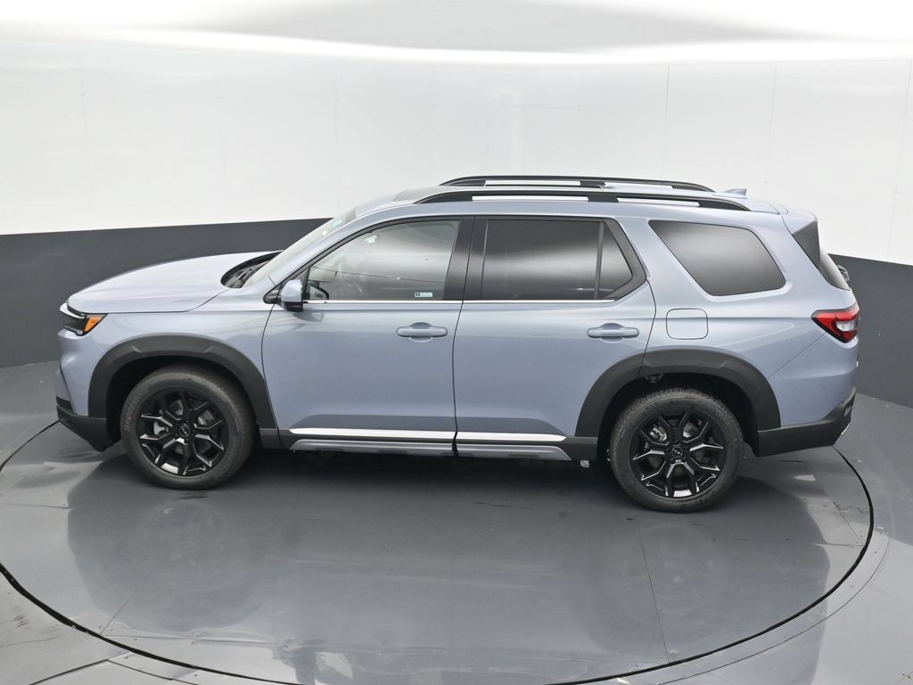 New 2025 Honda Pilot Touring image 15