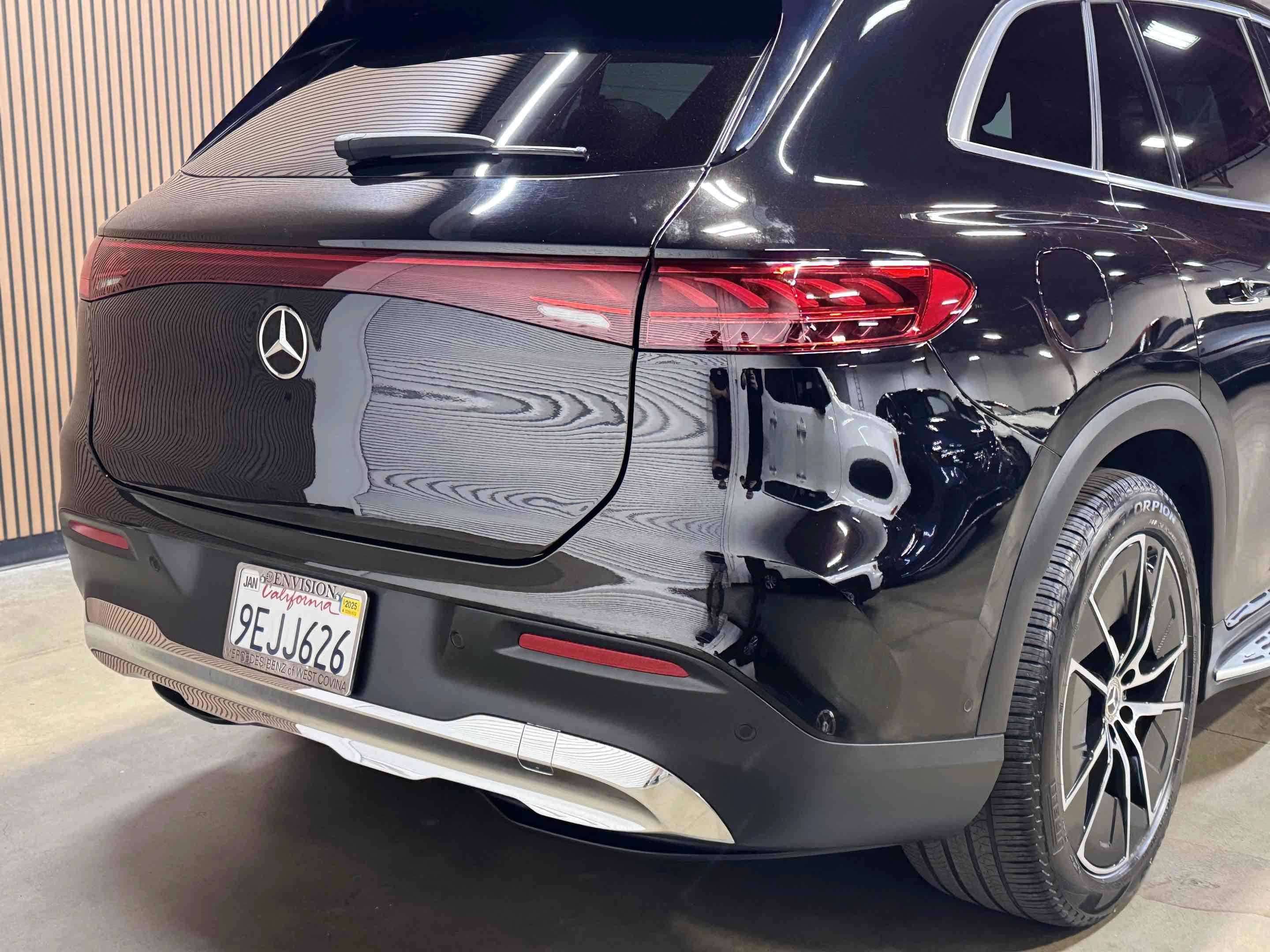 Used 2023 Mercedes-Benz EQS 450+ SUV image 12