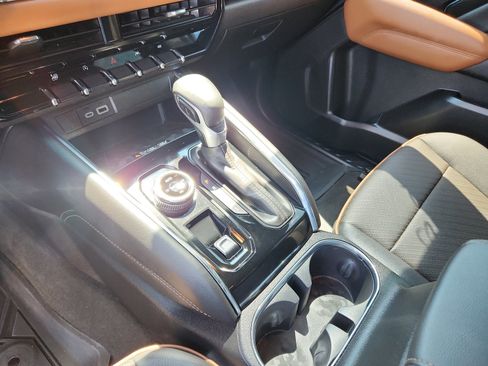 Used 2023 GMC Canyon AT4 w/ AT4 Premium Package image 18