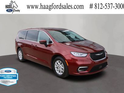 Used 2023 Chrysler Pacifica Touring-L