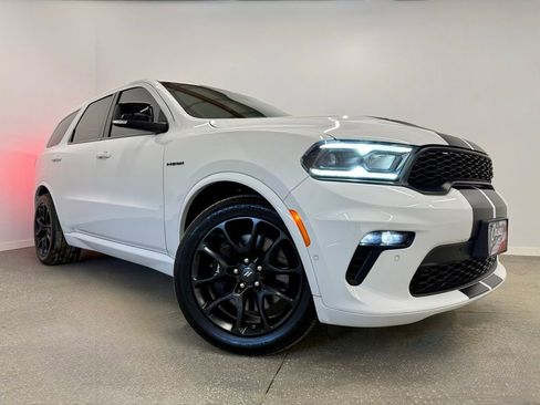 Used 2022 Dodge Durango R/T w/ Tow 'N Go Package image 2